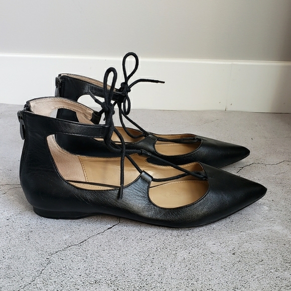 Saks Fifth Avenue Estyn-S Lace Up Flats - Sz 7.5 - Picture 9 of 12